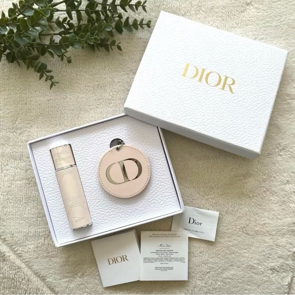 DIOR Beauty Pocket Mirror - Picture 8 of 8